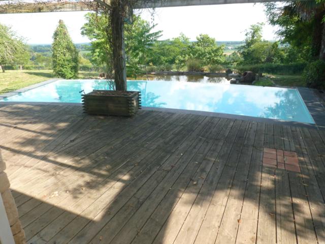 Maison T 5 de plain pied 152 m2 sur un terrain clos de 5000