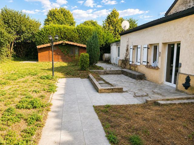Maison totalement rénovée Doue 4 pièce s 90 m2