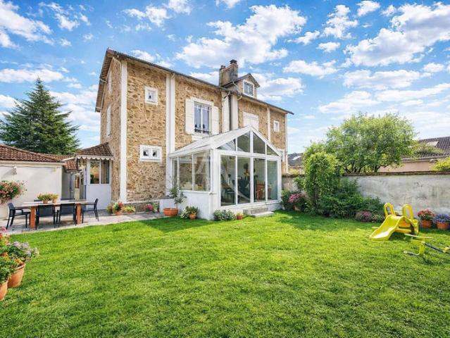 Maison Tournan En Brie 6 pièce s 121 m2