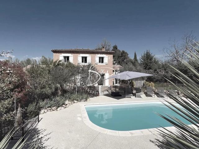 Maison Taradeau 5 chambres avec piscine