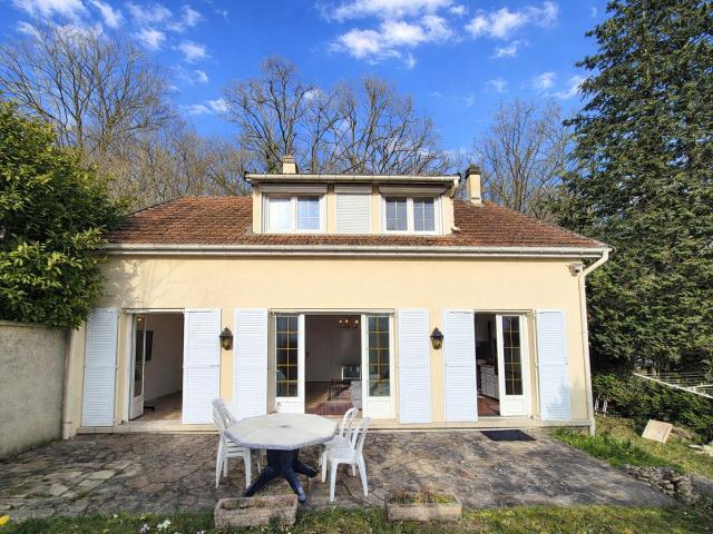 MAISON TERRAIN de + 1000m2 ELANCOURT village
