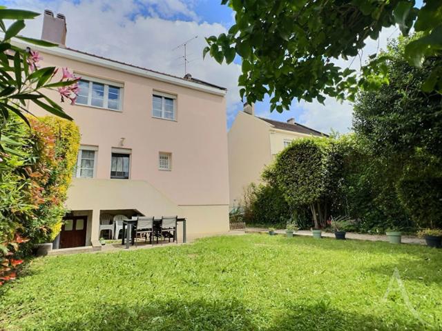 Maison Thiais proche centre ville 5 pièces de 96.74 m2
