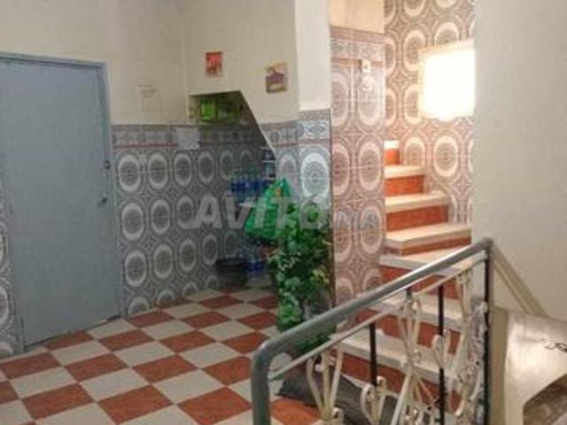 Maison titrée 2 étages avec 2 façades à vendre