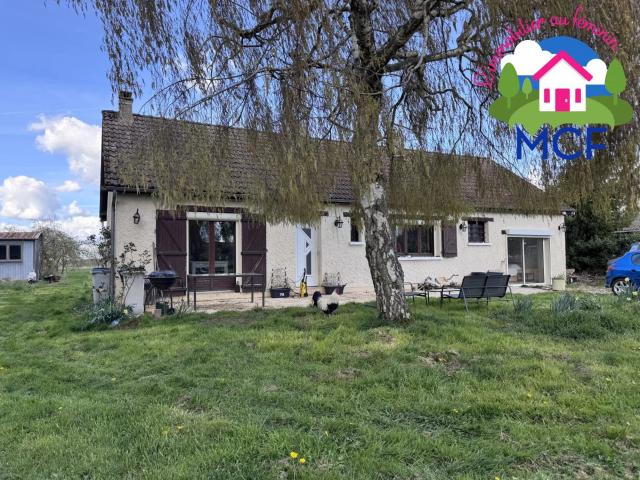 Maison traditionelle de plain pied avec vue dégagée