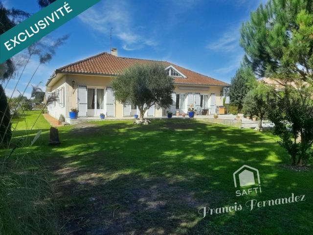 Maison traditionnelle de 159 m² avec de beaux volumes