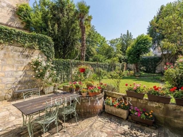 MAISON TRADITIONNELLE 9 PIECES SUBLIME JARDIN PARKING SAINT SEURIN