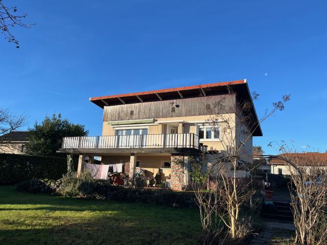 Maison traditionnelle centre Saint Andre de corcy