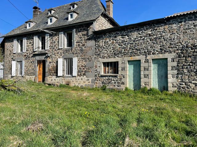 Maison Traditionnelle avec dépendances