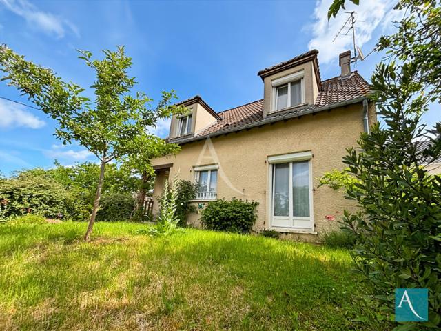MAISON TRADITIONNELLE ? BREUILLET ? 3 CHAMBRES ? SOUS SOL TOTAL