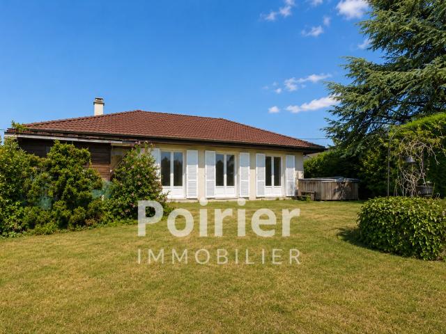 Maison traditionnelle de plain pied
