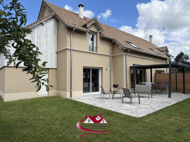 Maison traditionnelle en parfait état