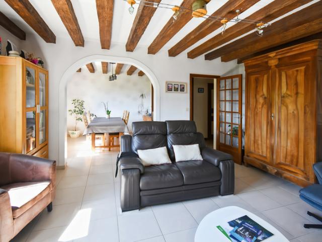MAISON TRADITIONNELLE SUR SOUS SOL TOTAL offrant 4 CHAMBRES