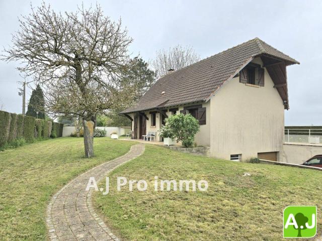 Maison traditionnelle sur s/sol total