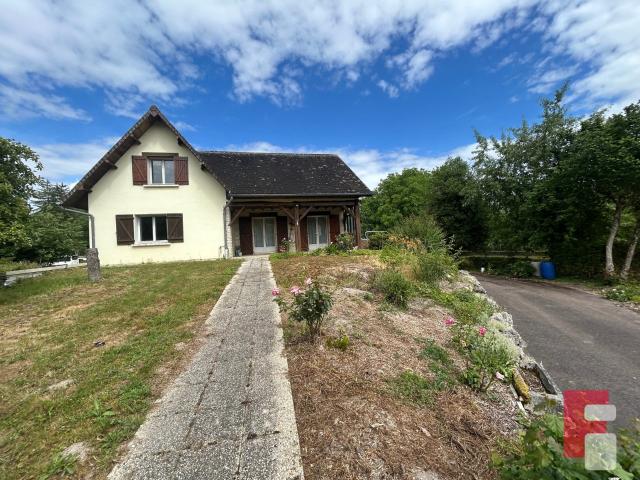 Maison traditionnelle sur 4 816 m2 de terrain avec accès direct à la Seine
