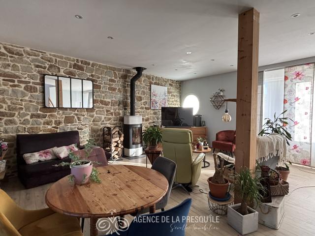 Maison traditionnelle renovée avec goût à proximité des commerces et de la mer