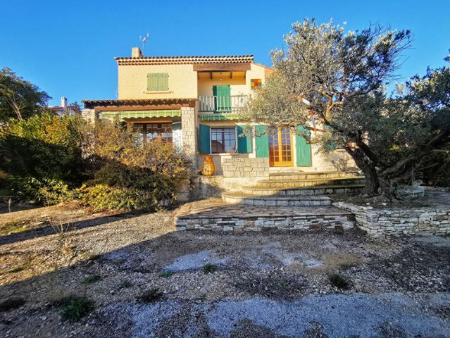 MAISON TRADITIONNELLE T5 CONSTRUITE EN 1973 DE 138 m² SUR UN TERRAIN DE 1 003 m²