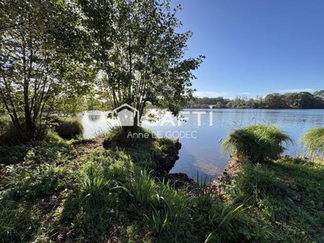 Maison traditionnelle vue lac