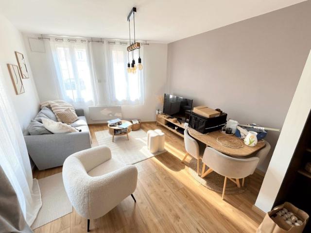 Maison / trois chambres