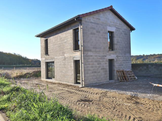 Maison Type 4 92 m2 habitables Garage Terrain 500m2