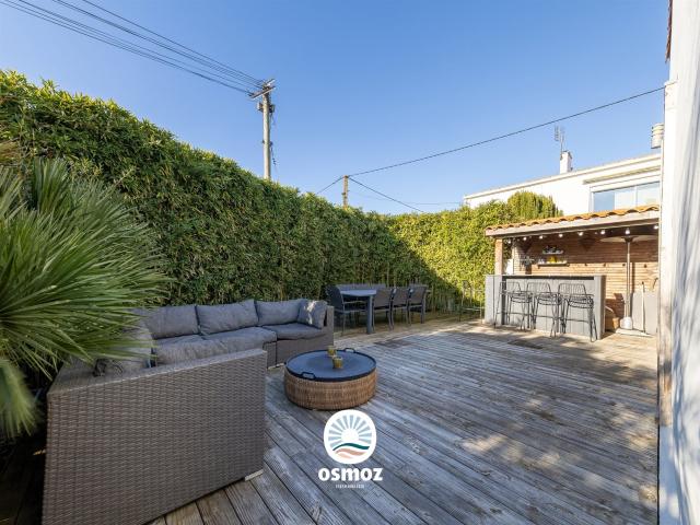 Maison type 6 avec piscine et stationnement à quelques pas d. 135m² La Rochelle