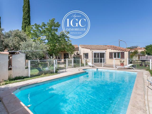 MAISON TYPE 6 210 m2 / 1123 m2 TERRAIN VITROLLES VILLAGE