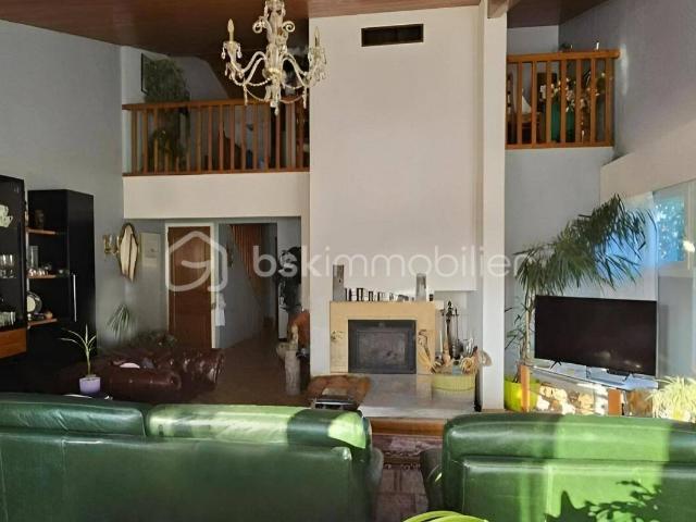 maison type basco landaise 7 pieces avec sous sol amenage, aux p