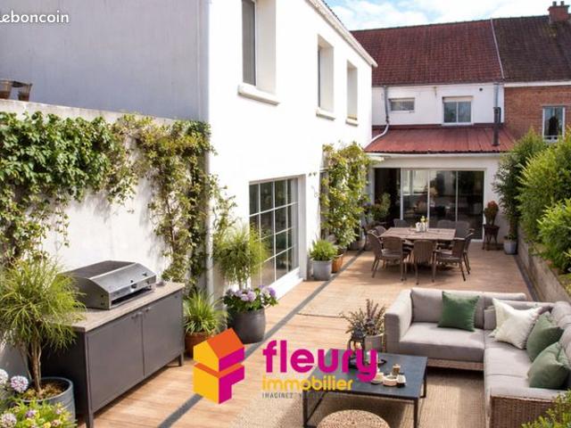 Maison type loft bollezeele + terrasse et roof top