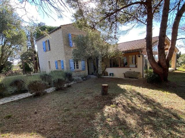 MAISON TYPE MAS PROVENÇAL, PISCINE, TERRAIN 3300 m²