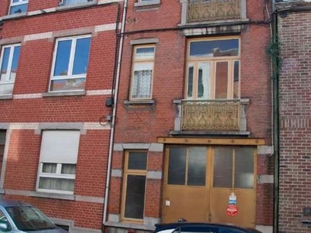 Maison unifamiliale avec garage