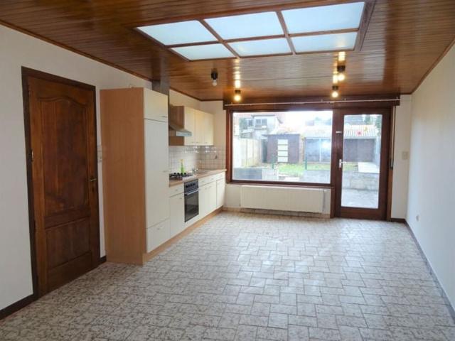 Maison unifamiliale à louer pour 750 euro avec 2 chambres à coucher