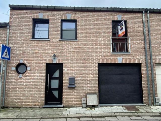 Maison unifamiliale à louer pour 800 euro avec 3 chambres à coucher