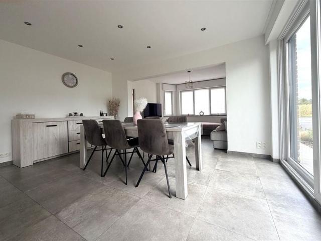 Maison unifamiliale à louer pour 1150 euro avec 3 chambres à coucher