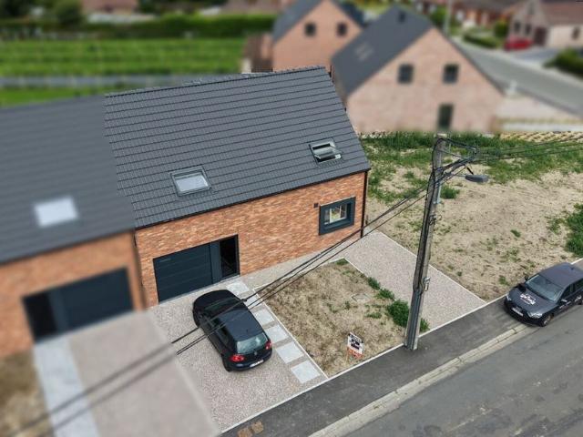 Maison unifamiliale à louer pour 1300 euro avec 3 chambres à coucher