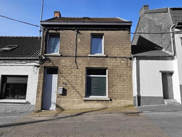 Maison unifamiliale à vendre pour 100000 euro avec 3 chambres à coucher