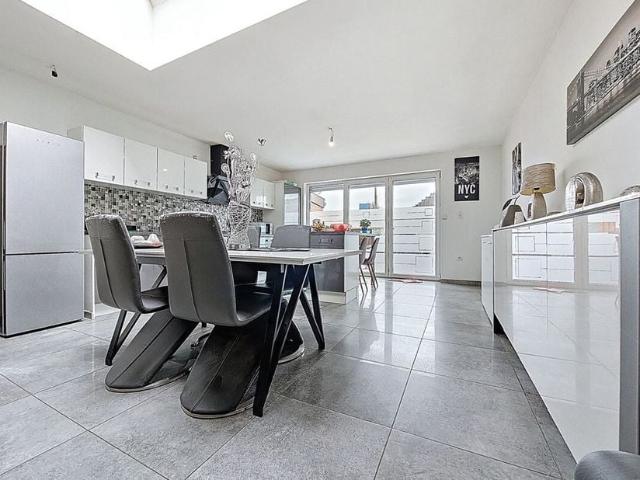Maison unifamiliale à vendre pour 170000 euro avec 2 chambres à coucher