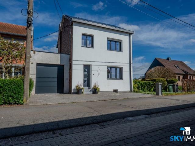 Maison unifamiliale à vendre pour 379000 euro avec 3 chambres à coucher