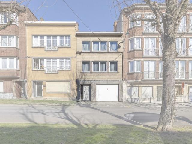 Maison unifamiliale à vendre pour 399000 euro avec 3 chambres à coucher