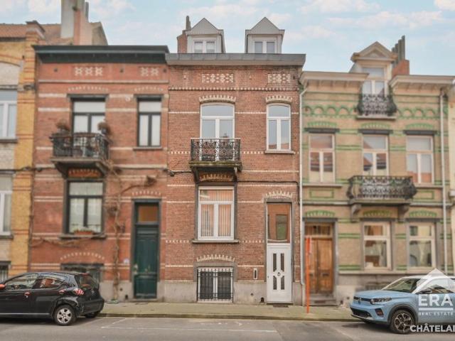 Maison unifamiliale à vendre pour 450000 euro avec 4 chambres à coucher