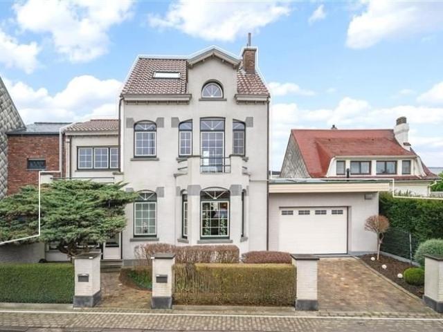 Maison unique avec annexe et jardin à Ternat
