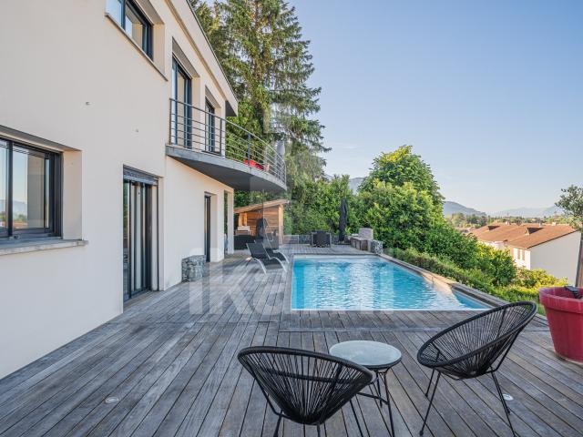 Maison Voiron 160 m2 5 pièces