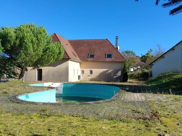 Maison Vauvillers 9 pièce s 210 m2 Piscine jardin dépendanc. 210m² Vauvillers