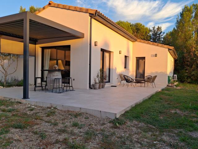 Maison Vedene 4 pièce s 110 m2