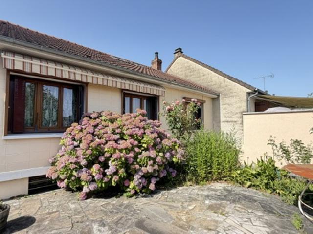 Maison vivable de plain pied avec sous sol complet
