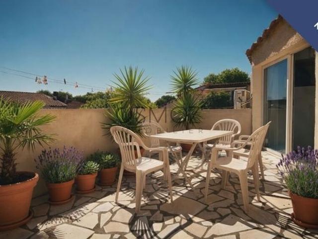 Maison vigneronne avec terrasses ensoleillées à 6 km des plages