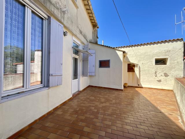 Maison vigneronne de caractère avec terrasse et garage