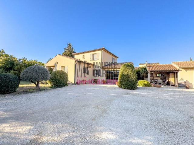 NOUVEAUTE: Maison villa 8 pièces, 180 m2 CAMARET SUR AIGUES