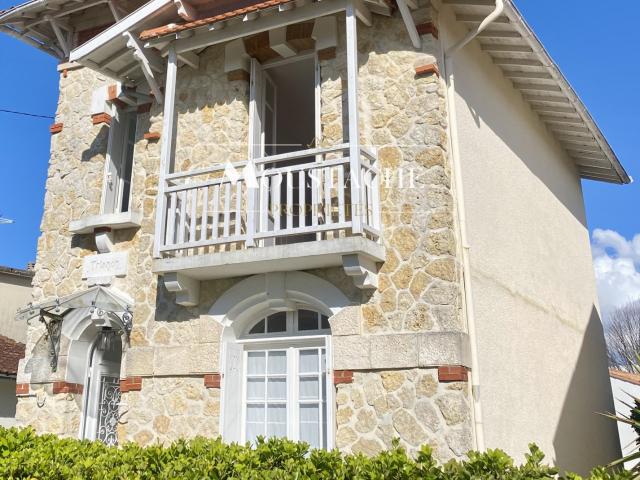 MAISON /VILLA BELLE ÉPOQUE LA PLAGE AU BOUT DE L'ALLÉE