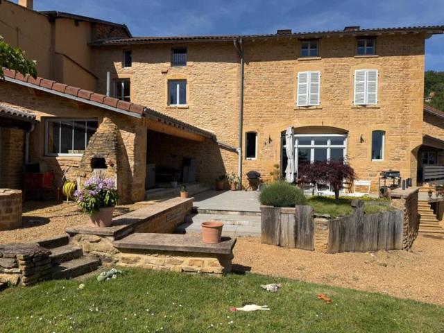 Maison Ville sur Jarnioux 230m²