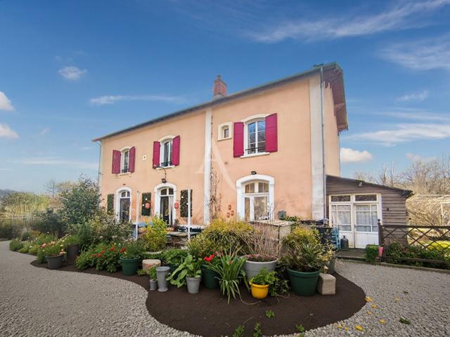 Maison Villefranche Du Perigord 4 chambres, 205 m², terrain 2236 m²