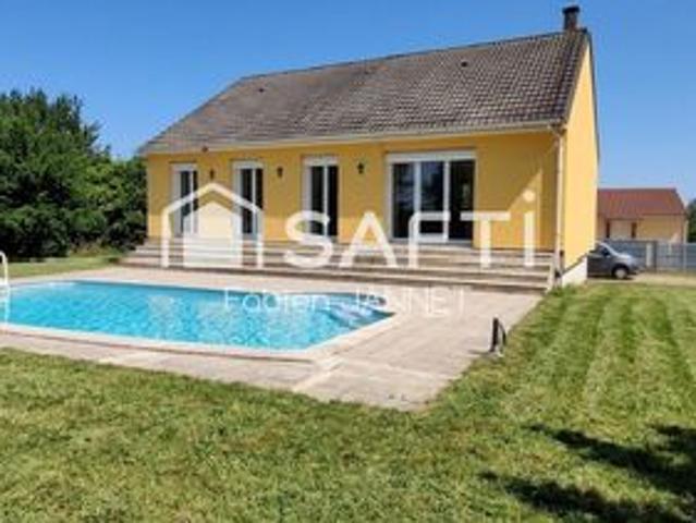 Maison vue sur vignoble avec piscine